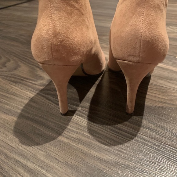 Shoes - Picture 3 of 4